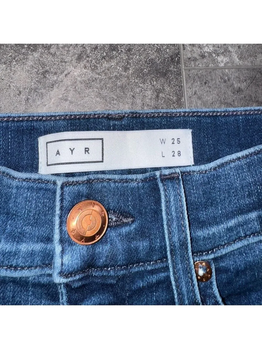 AYR The Chiller Jeans Medium Wash Size 25 x 28
